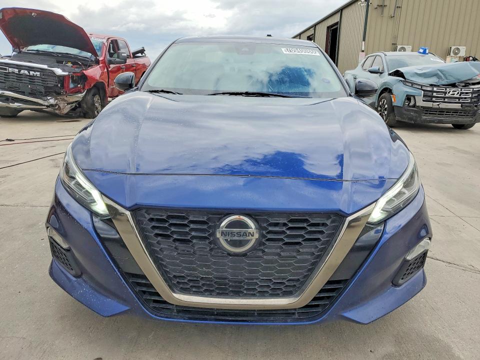 2021 Nissan Altima მანქანა იყიდება აუქციონზე, vin: 1N4AL4CV9MN326131, აუქციონის ნომერი: 70940086
