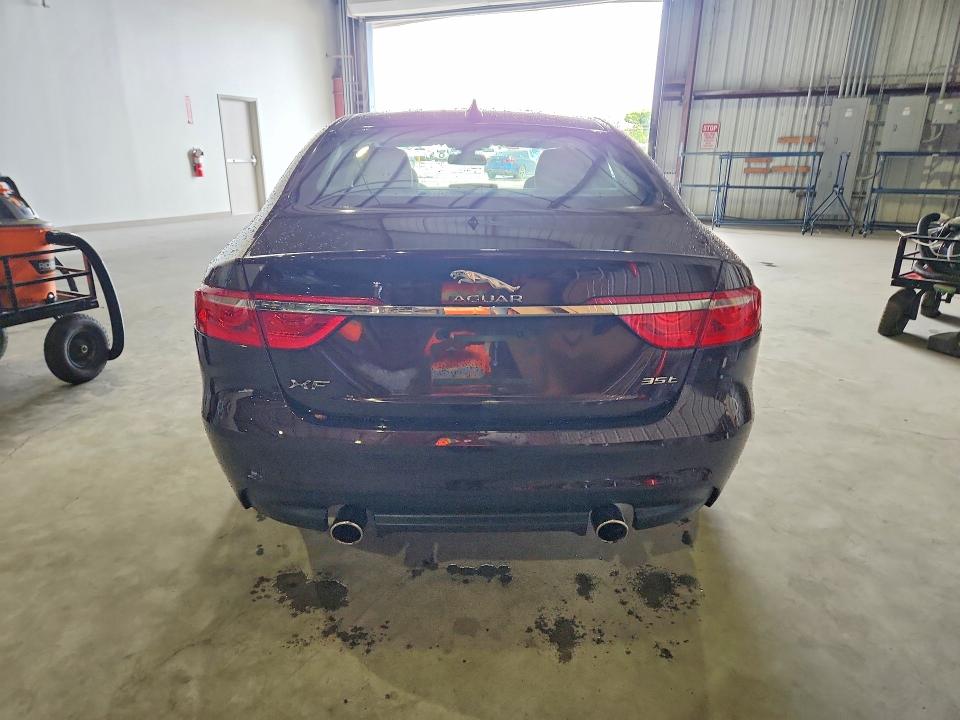 Auction sale of the 2017 Jaguar Xf, vin: SAJBD4BV9HCY29254, lot number: 69898296