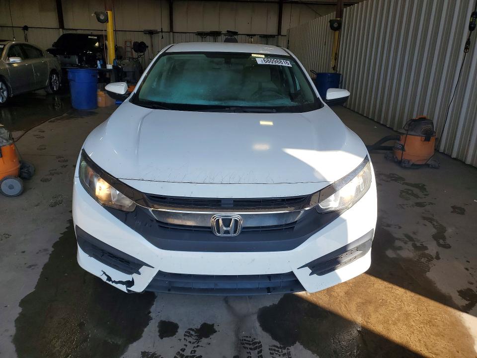 68098816 :رقم المزاد ، 2HGFC2F55JH552544 vin ، 2018 Honda Civic مزاد بيع