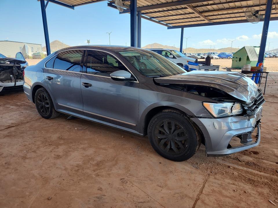 67495526 :رقم المزاد ، 1VWAT7A37GC054589 vin ، 2016 Volkswagen Passat مزاد بيع