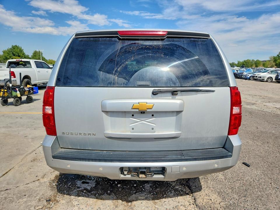 Продажа на аукционе авто 2014 Chevrolet Suburban, vin: 1GNSKJE70ER121801, номер лота: 68588296