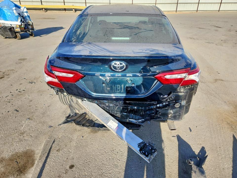 2018 Toyota Camry მანქანა იყიდება აუქციონზე, vin: 4T1B11HK0JU618135, აუქციონის ნომერი: 68952926
