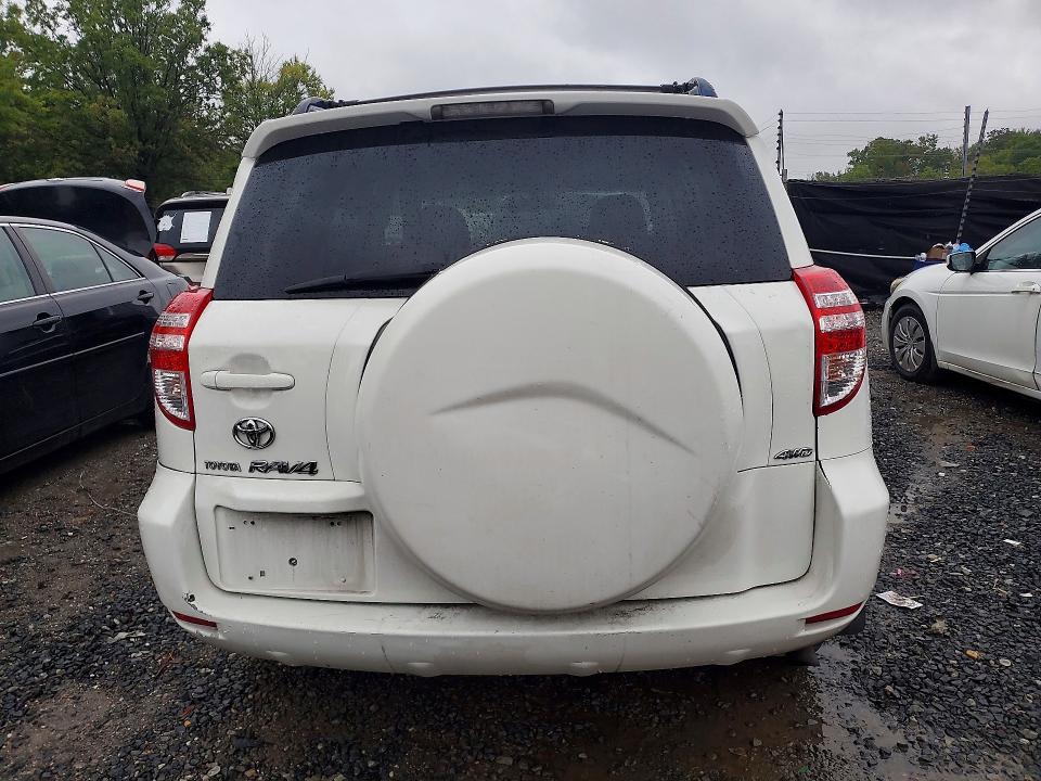 70180206 :رقم المزاد ، JTMBD32V166001817 vin ، 2006 Toyota Rav4 مزاد بيع