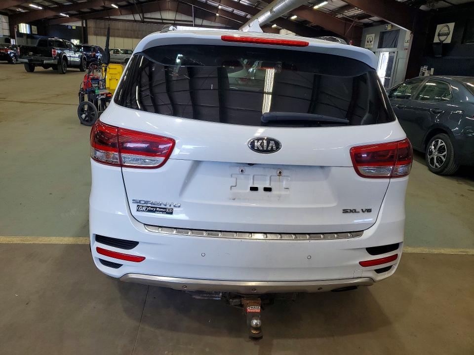 2017 Kia Sorento მანქანა იყიდება აუქციონზე, vin: 5XYPKDA59HG246111, აუქციონის ნომერი: 68613506