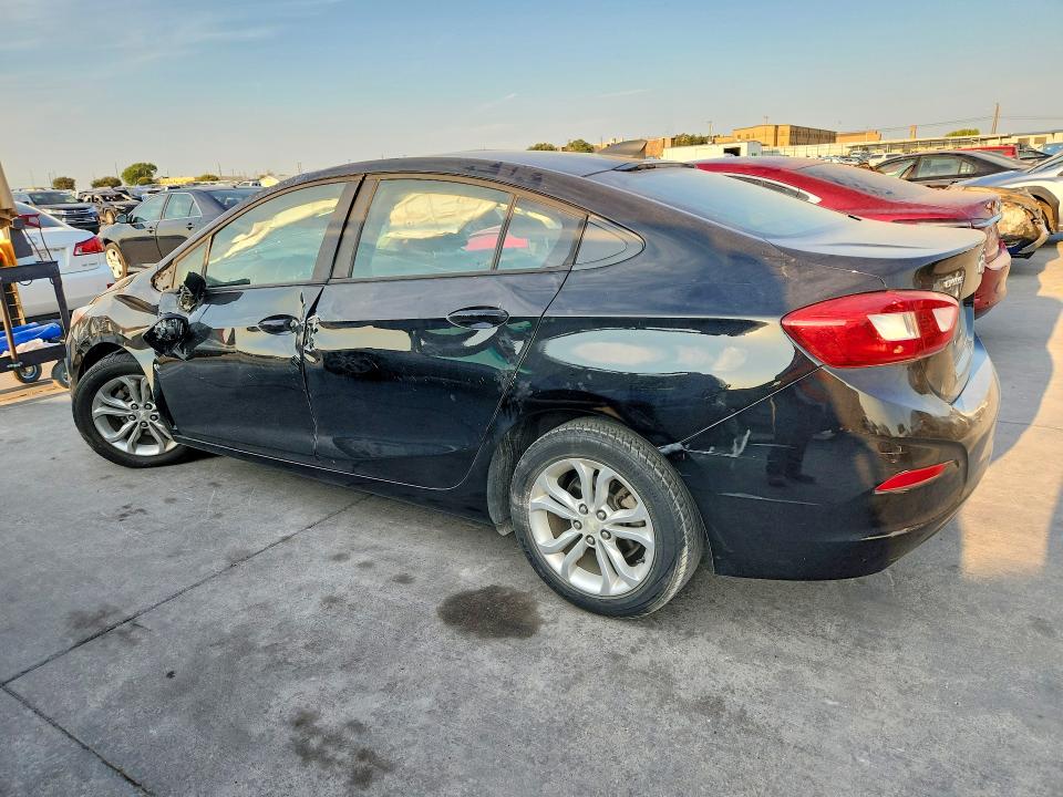 69372366 :رقم المزاد ، 1G1BC5SM6K7151490 vin ، 2019 Chevrolet Cruze مزاد بيع