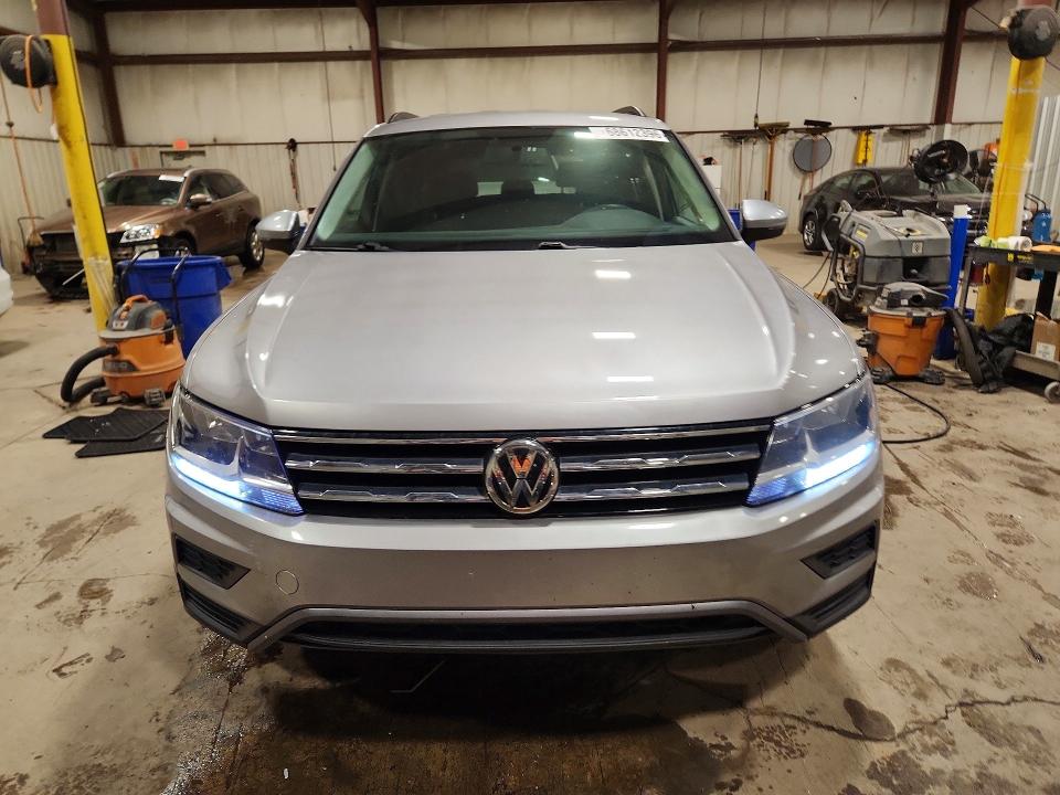 Продажа на аукционе авто 2021 Volkswagen Tiguan, vin: 3VV0B7AX8MM079940, номер лота: 68612396