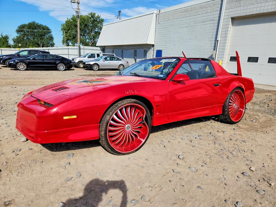 67370686 :رقم المزاد ، 1G2FS23E4NL204172 vin ، 1992 Pontiac Firebird مزاد بيع