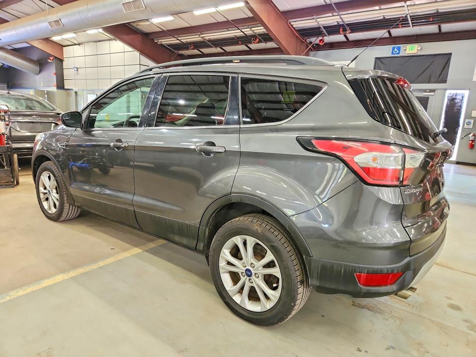 68881986 :رقم المزاد ، 1FMCU9GD5JUA58271 vin ، 2018 Ford Escape مزاد بيع