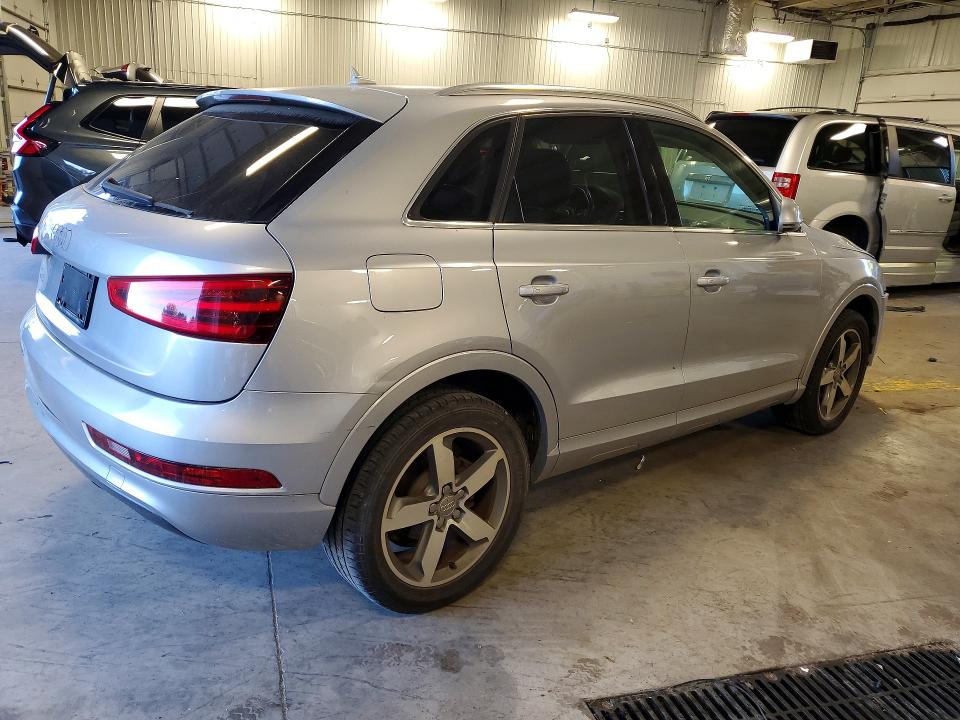 68305066 :رقم المزاد ، WA1BFCFS1FR000217 vin ، 2015 Audi Q3 مزاد بيع