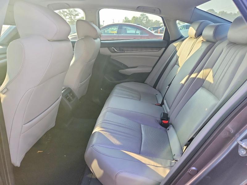 2018 Honda Accord მანქანა იყიდება აუქციონზე, vin: 1HGCV2F98JA027637, აუქციონის ნომერი: 67537076