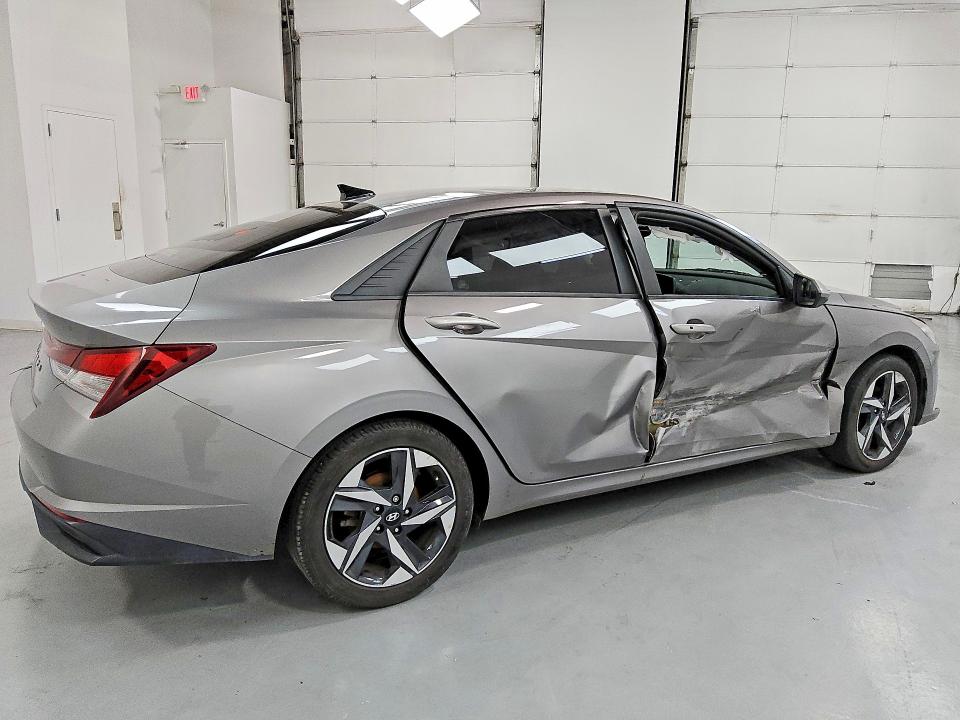 2023 Hyundai Elantra მანქანა იყიდება აუქციონზე, vin: KMHLS4AG3PU488885, აუქციონის ნომერი: 68038686