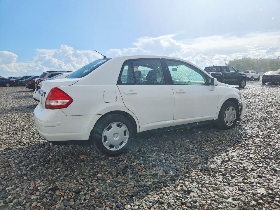 68732106 :رقم المزاد ، 3N1BC1AP4BL465908 vin ، 2011 Nissan Versa مزاد بيع