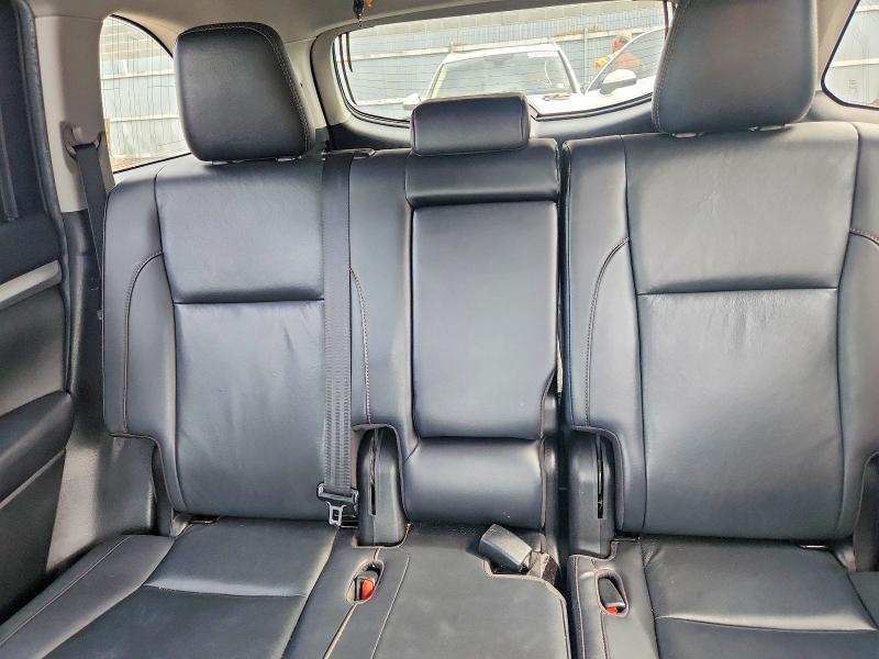 68051706 :رقم المزاد ، 5TDJZRFH4KS613380 vin ، 2019 Toyota Highlander مزاد بيع