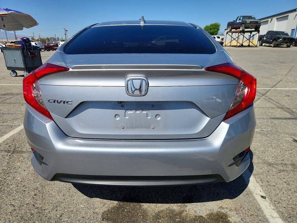 2017 Honda Civic მანქანა იყიდება აუქციონზე, vin: 2HGFC1F37HH647593, აუქციონის ნომერი: 71211736