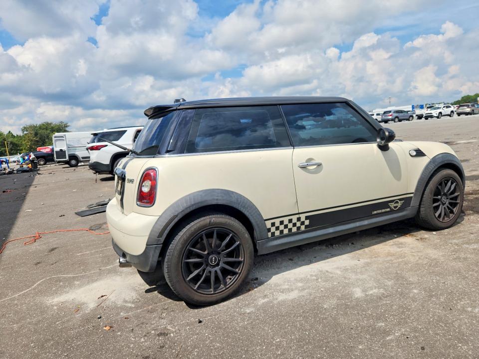 Продажа на аукционе авто 2009 Mini Cooper, vin: WMWMF33559TU75225, номер лота: 70026126