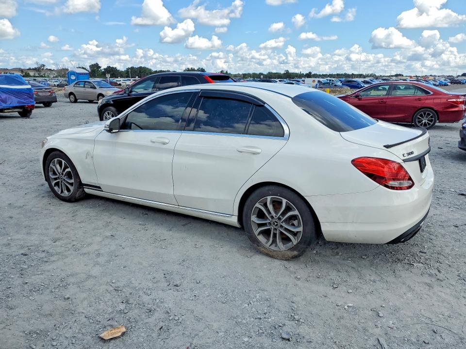 68219696 :رقم المزاد ، 55SWF4JB9JU242772 vin ، 2018 Mercedes-benz C مزاد بيع