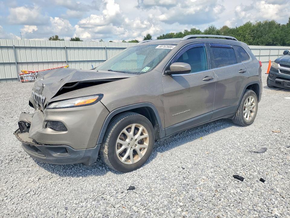 68762686 :رقم المزاد ، 1C4PJLLB4JD605613 vin ، 2018 Jeep Cherokee مزاد بيع