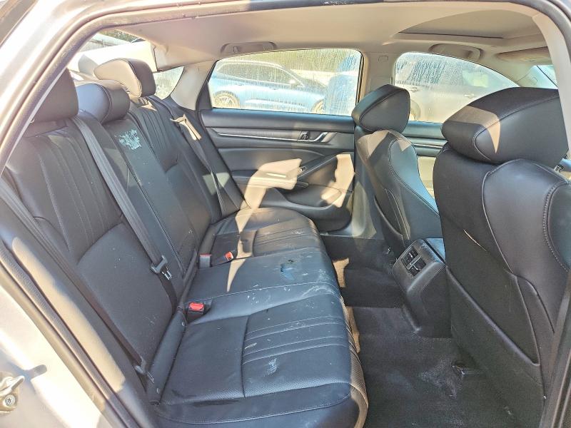 Продажа на аукционе авто 2018 Honda Accord, vin: 1HGCV1F67JA113828, номер лота: 68434276