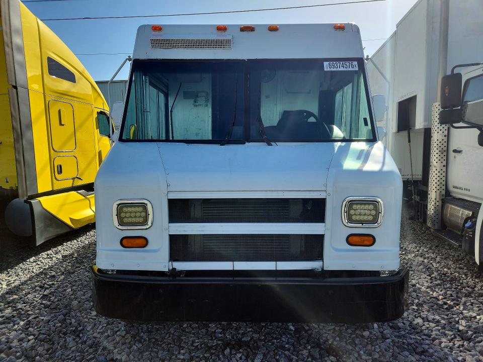 Продаж на аукціоні авто 2002 Frht - Freightliner Chassis, vin: 4UZAANBW22CK57173, номер лоту: 69374576