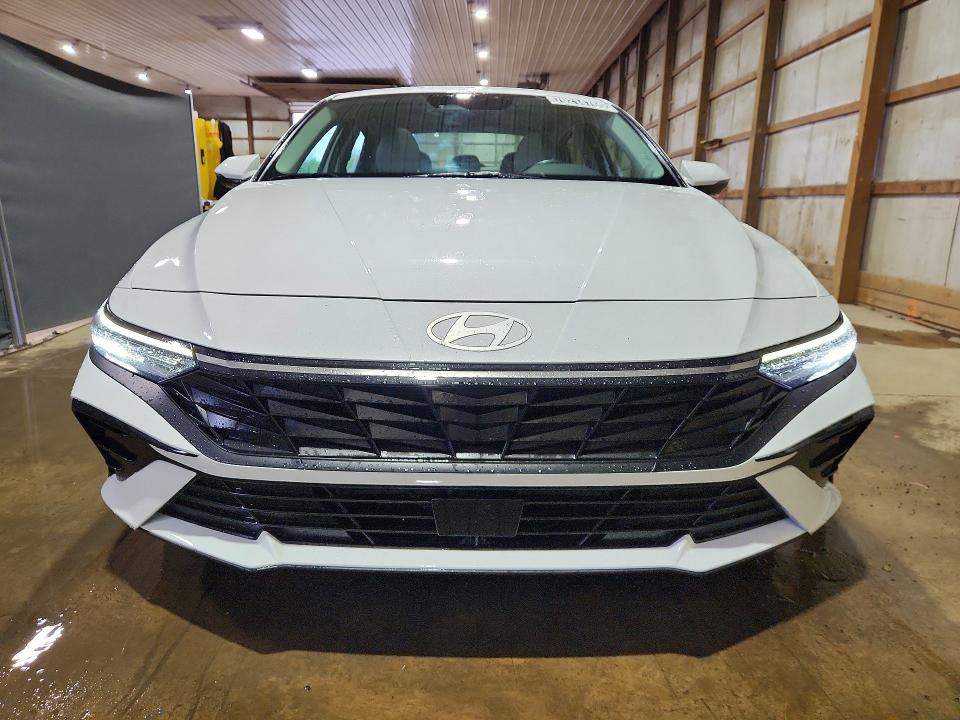 70214766 :رقم المزاد ، KMHLP4DG4SU903539 vin ، 2025 Hyundai Elantra مزاد بيع