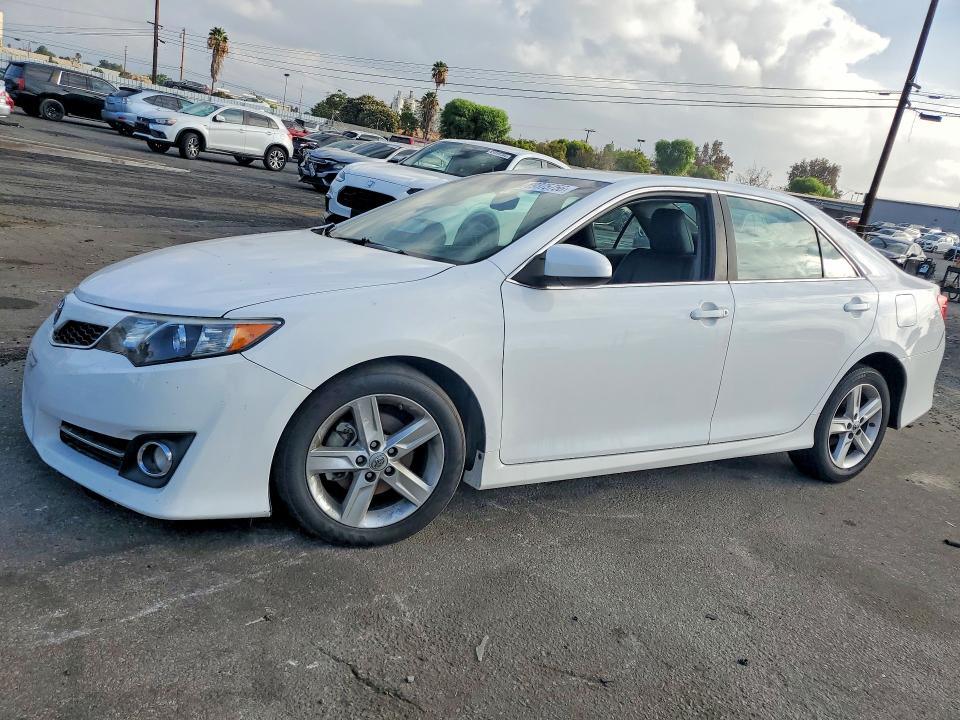 69375756 :رقم المزاد ، 4T1BF1FK7CU188160 vin ، 2012 Toyota Camry مزاد بيع