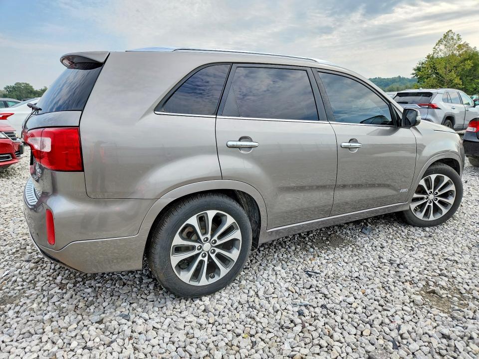 2014 Kia Sorento მანქანა იყიდება აუქციონზე, vin: 5XYKWDA79EG467025, აუქციონის ნომერი: 69317326