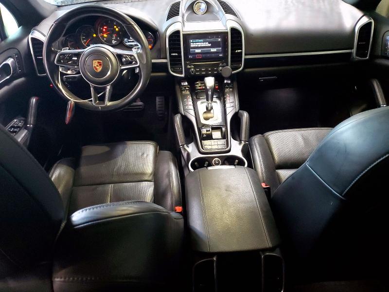 68798686 :رقم المزاد ، WP1AA2A28JKA02371 vin ، 2018 Porsche Cayenne مزاد بيع
