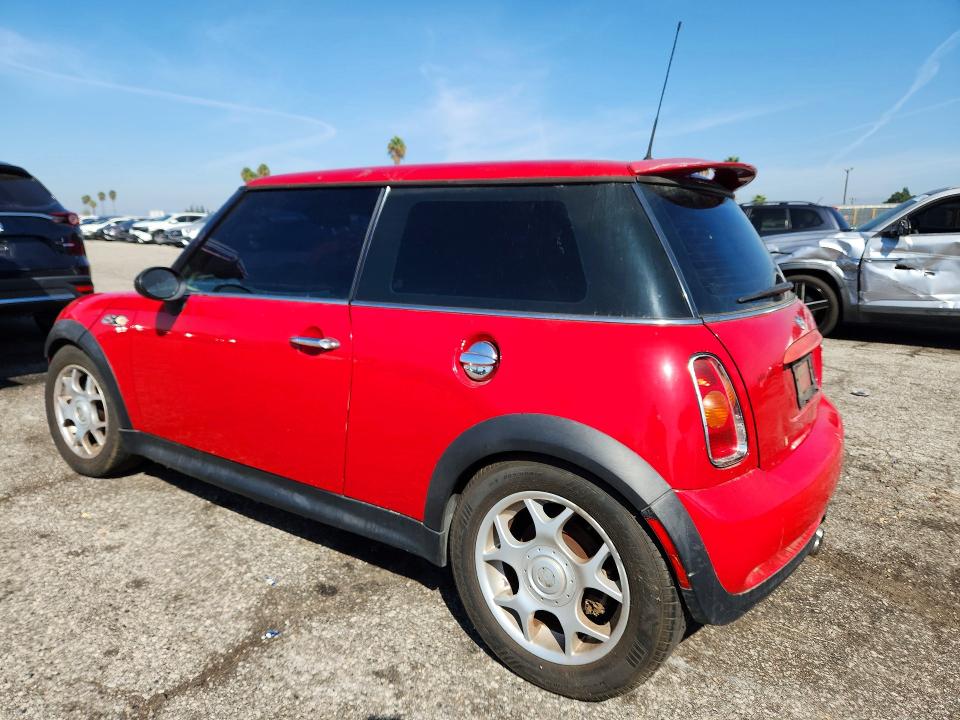70705526 :رقم المزاد ، WMWRE33474TD87031 vin ، 2004 Mini Cooper مزاد بيع