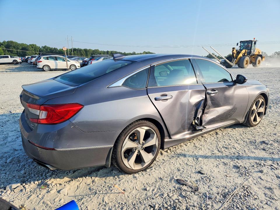 2018 Honda Accord მანქანა იყიდება აუქციონზე, vin: 1HGCV2F98JA027637, აუქციონის ნომერი: 67537076