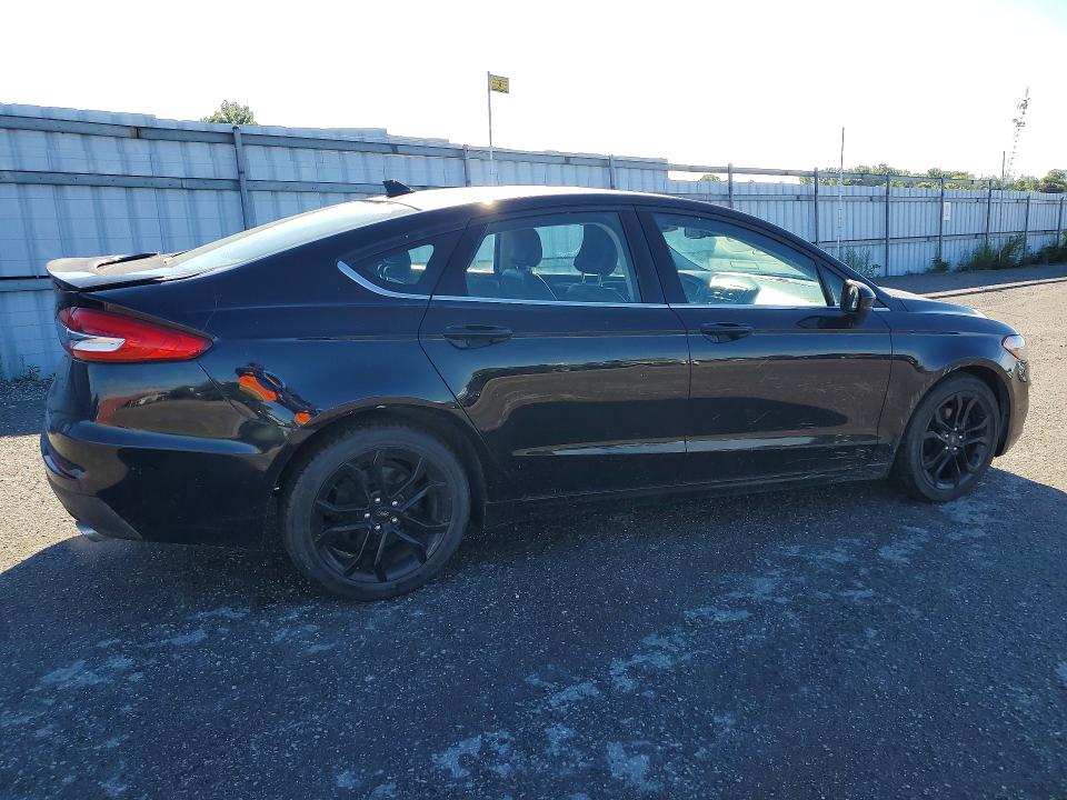 67597366 :رقم المزاد ، 3FA6P0HD7KR122649 vin ، 2019 Ford Fusion مزاد بيع