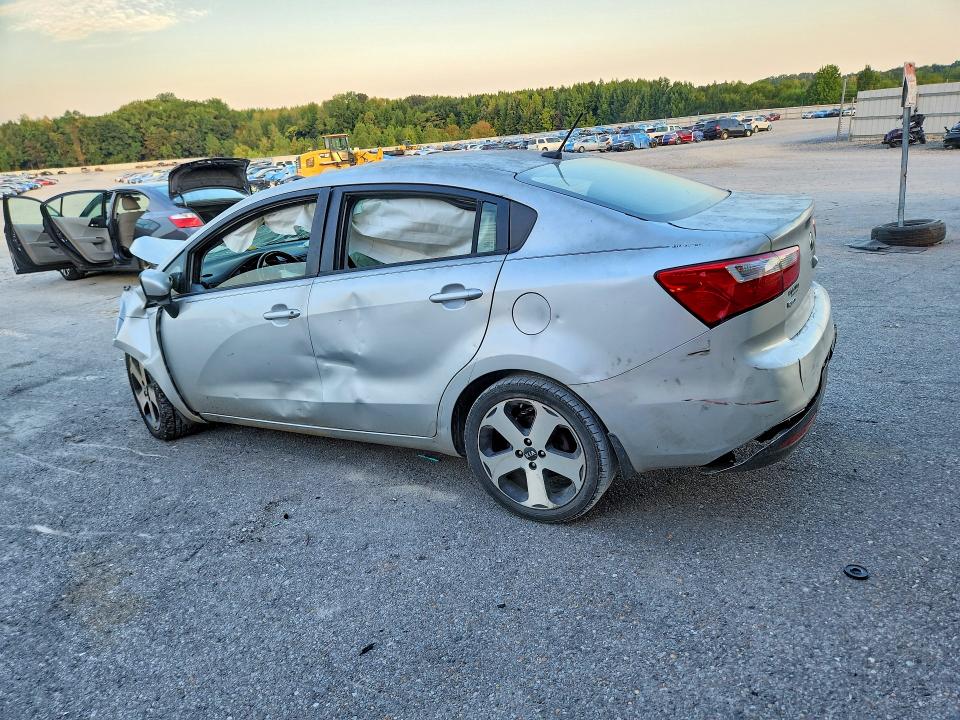 67898096 :رقم المزاد ، KNADN4A31F6422056 vin ، 2015 Kia Rio مزاد بيع