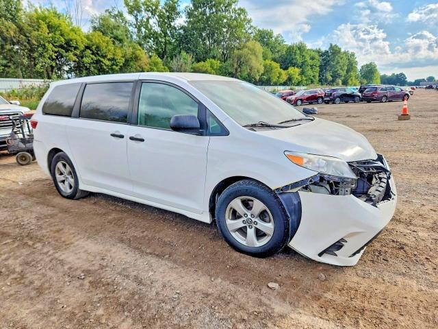 Продажа на аукционе авто 2019 Toyota Sienna, vin: 5TDZZ3DC6KS980353, номер лота: 68743226