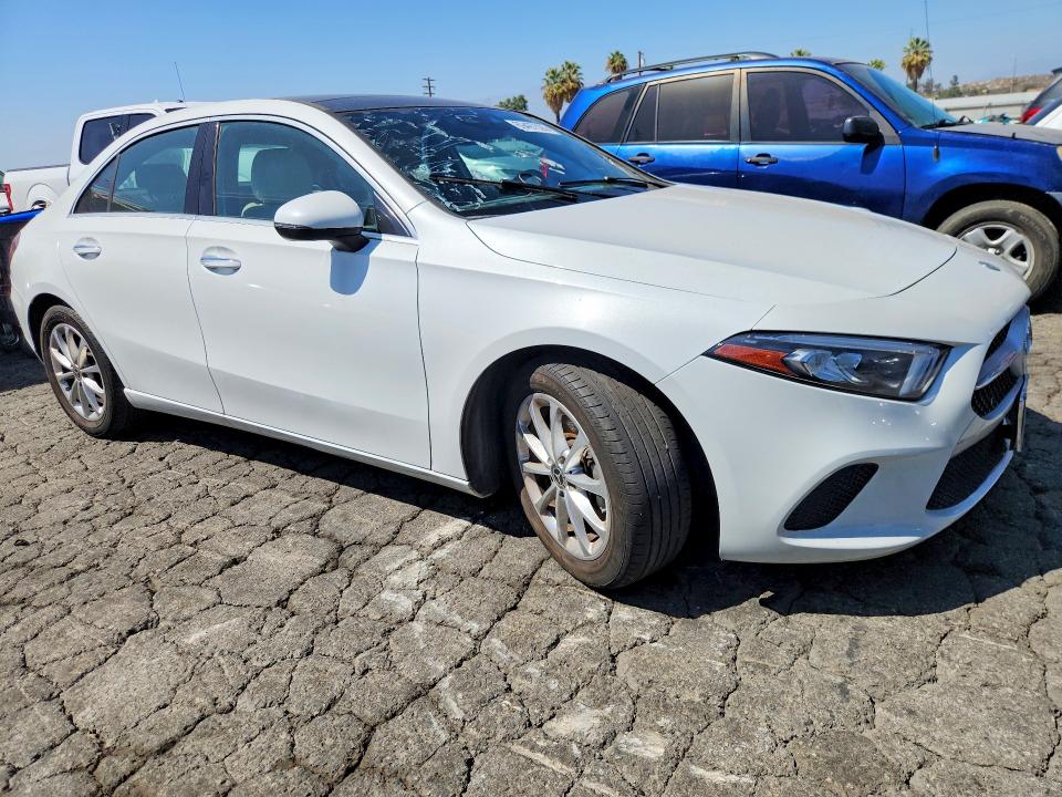 69497526 :رقم المزاد ، W1K3G4EB3LW043989 vin ، 2020 Mercedes-benz A مزاد بيع