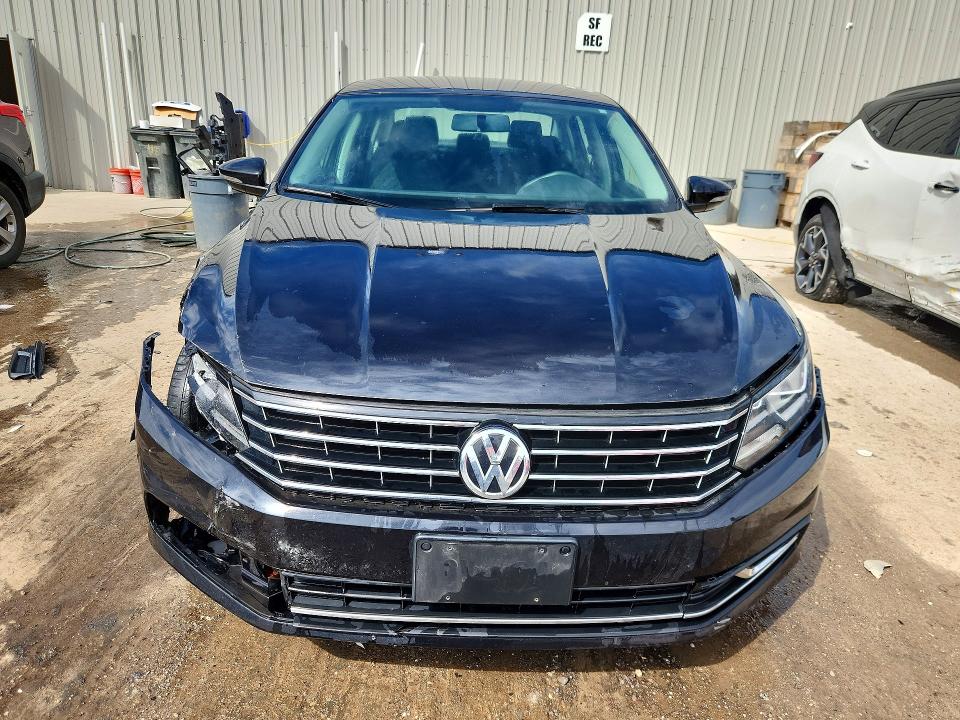 68375406 :رقم المزاد ، 1VWAA7A36JC003985 vin ، 2018 Volkswagen Passat مزاد بيع