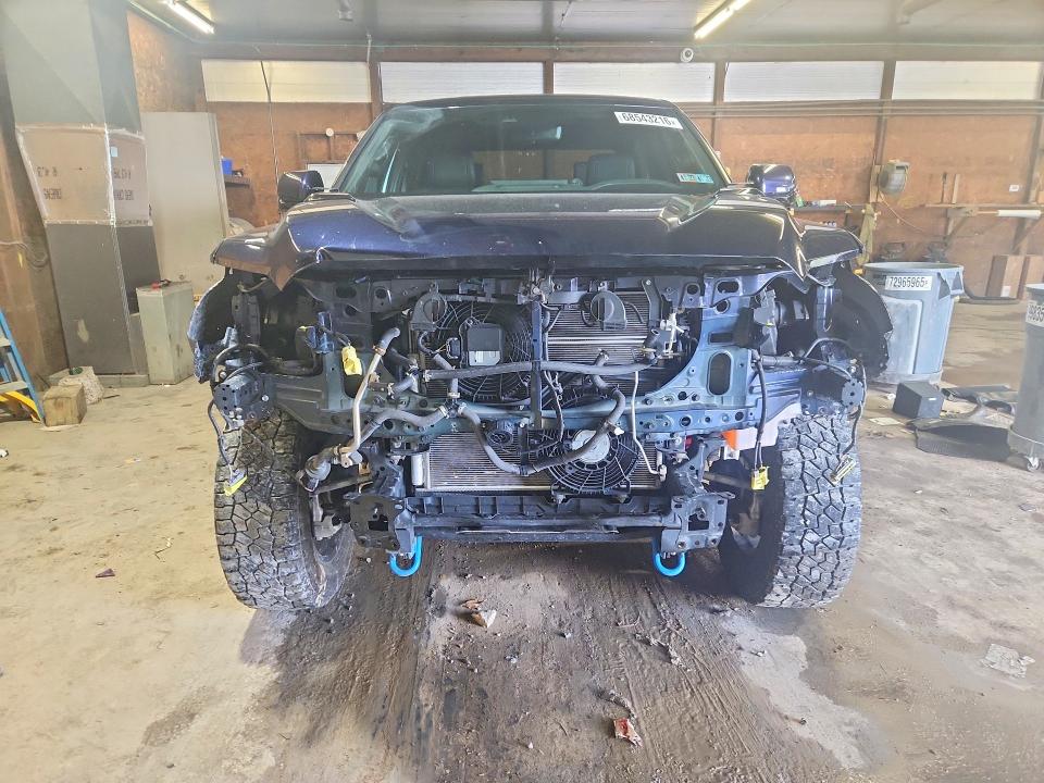 68543216 :رقم المزاد ، 5TFWC5DB5RX058877 vin ، 2024 Toyota Tundra مزاد بيع
