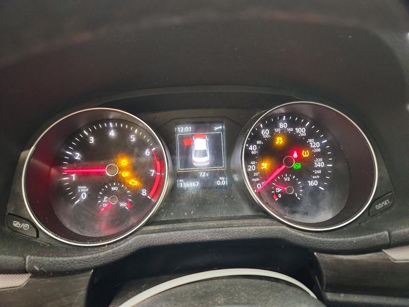 68555236 :رقم المزاد ، 1VWGT7A30HC055093 vin ، 2017 Volkswagen Passat مزاد بيع