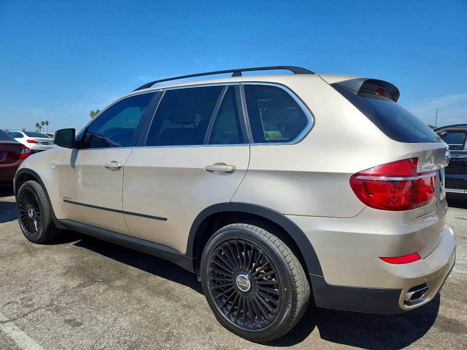 70697756 :رقم المزاد ، 5UXZV8C56D0C14951 vin ، 2013 Bmw X5 مزاد بيع