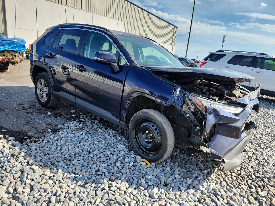 Auction sale of the 2022 Toyota Rav4, vin: 2T3W1RFV3NW187669, lot number: 70972486