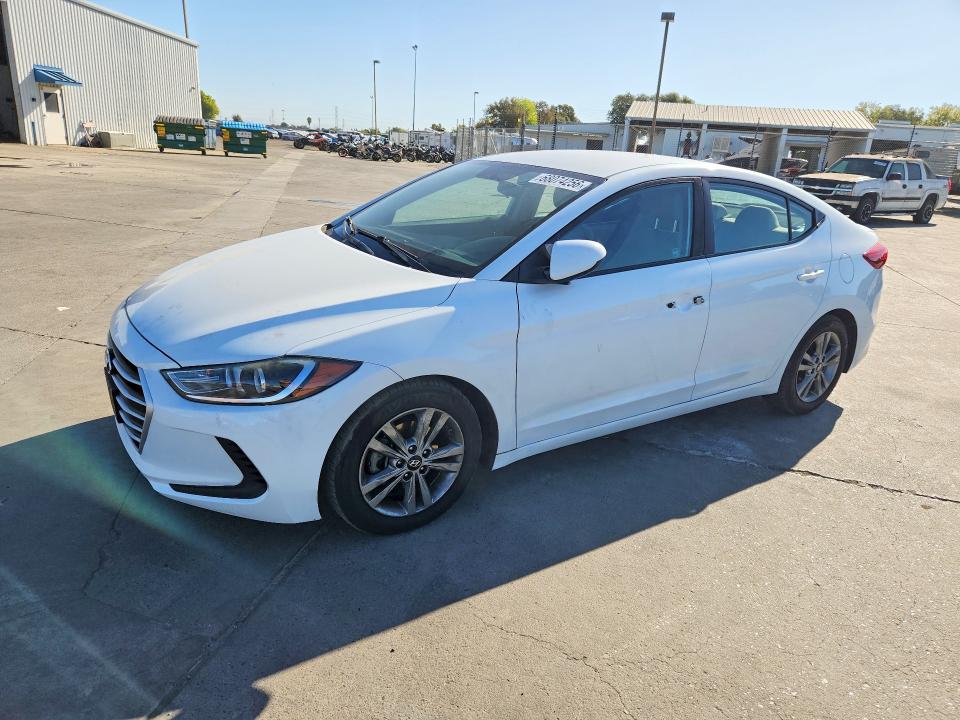 68074256 :رقم المزاد ، 5NPD84LF0JH224665 vin ، 2018 Hyundai Elantra مزاد بيع
