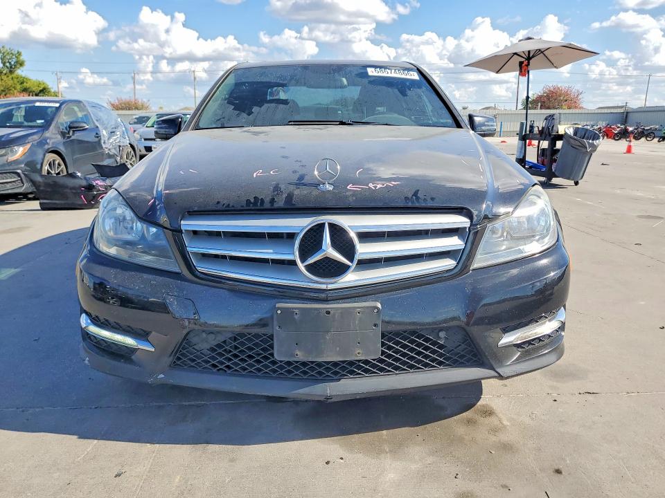 2012 Mercedes-benz C მანქანა იყიდება აუქციონზე, vin: WDDGF8BB6CR193660, აუქციონის ნომერი: 68674866