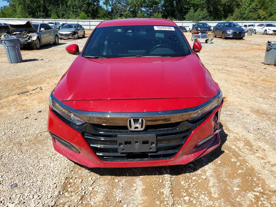 Продаж на аукціоні авто 2018 Honda Accord, vin: 1HGCV1F35JA187920, номер лоту: 70429786