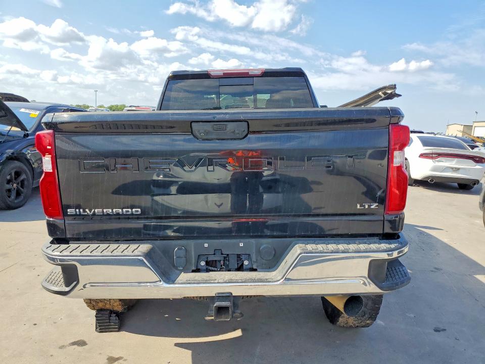 70805056 :رقم المزاد ، 1GC4YPEY6MF291401 vin ، 2021 Chevrolet Silverado مزاد بيع