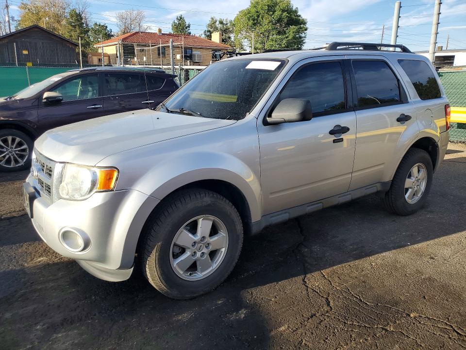 69197356 :رقم المزاد ، 1FMCU9D71AKC83619 vin ، 2010 Ford Escape مزاد بيع