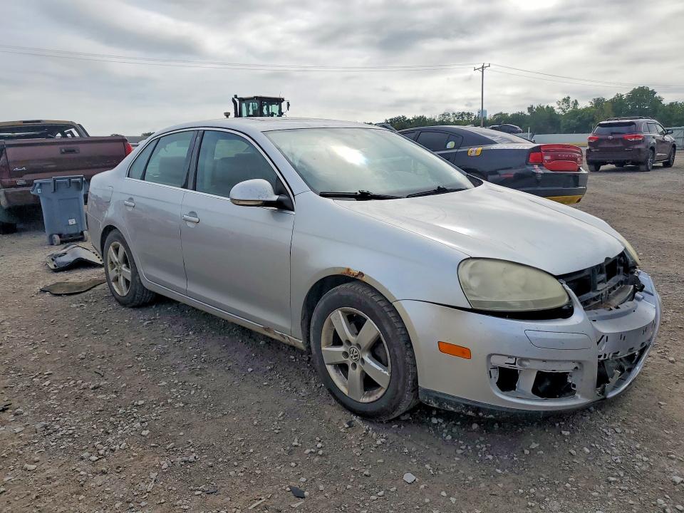 2008 Volkswagen Jetta მანქანა იყიდება აუქციონზე, vin: 3VWRM71K18M018484, აუქციონის ნომერი: 69353616