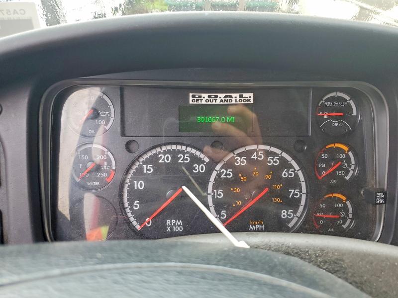 69573006 :رقم المزاد ، 1FVACXFCXKHKH5157 vin ، 2019 Freightliner M2 مزاد بيع