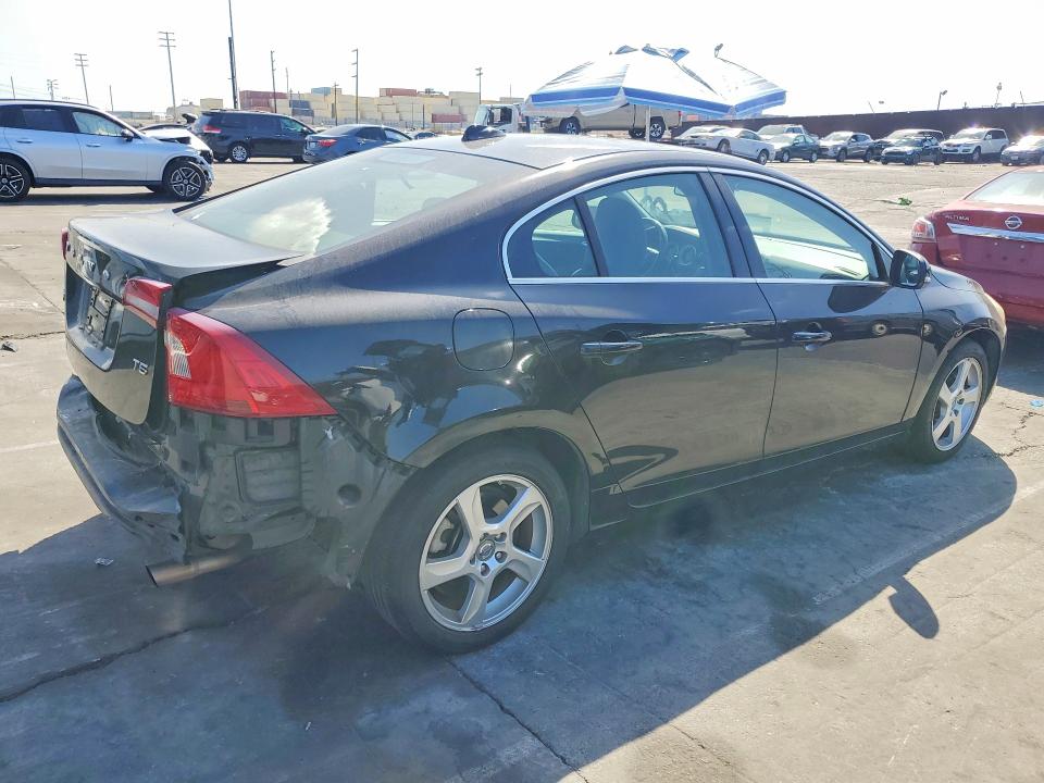 2012 Volvo S60 მანქანა იყიდება აუქციონზე, vin: YV1622FS6C2140534, აუქციონის ნომერი: 70342426