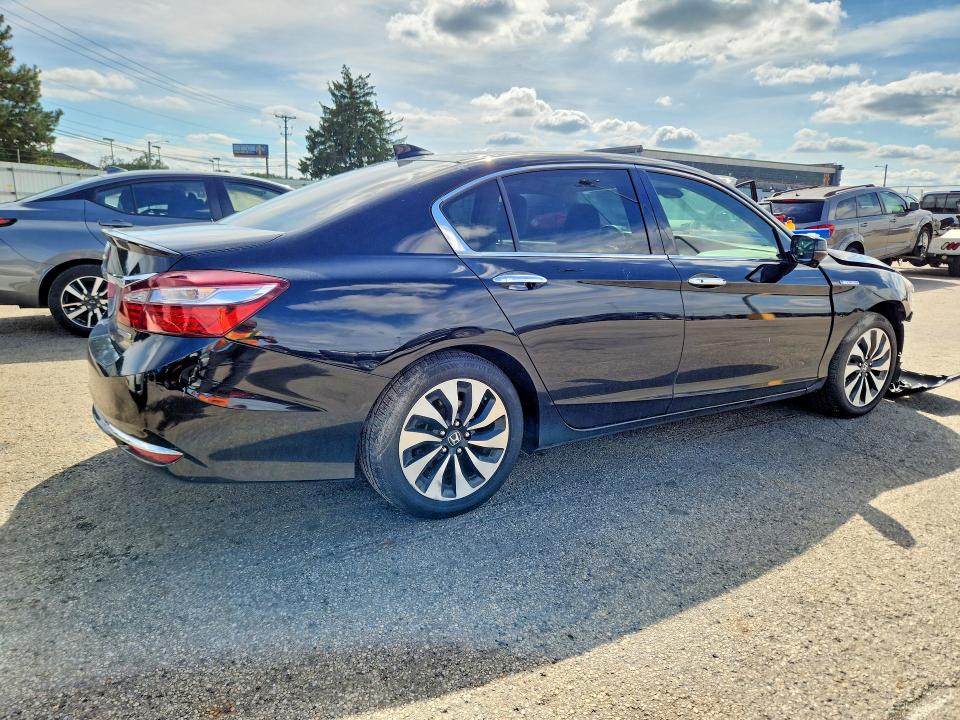 2017 Honda Accord მანქანა იყიდება აუქციონზე, vin: JHMCR6F39HC007058, აუქციონის ნომერი: 68758706
