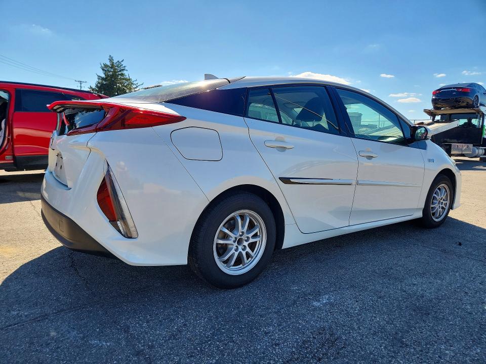 Продажа на аукционе авто 2019 Toyota Prius Prime, vin: JTDKARFP4K3106080, номер лота: 69188106