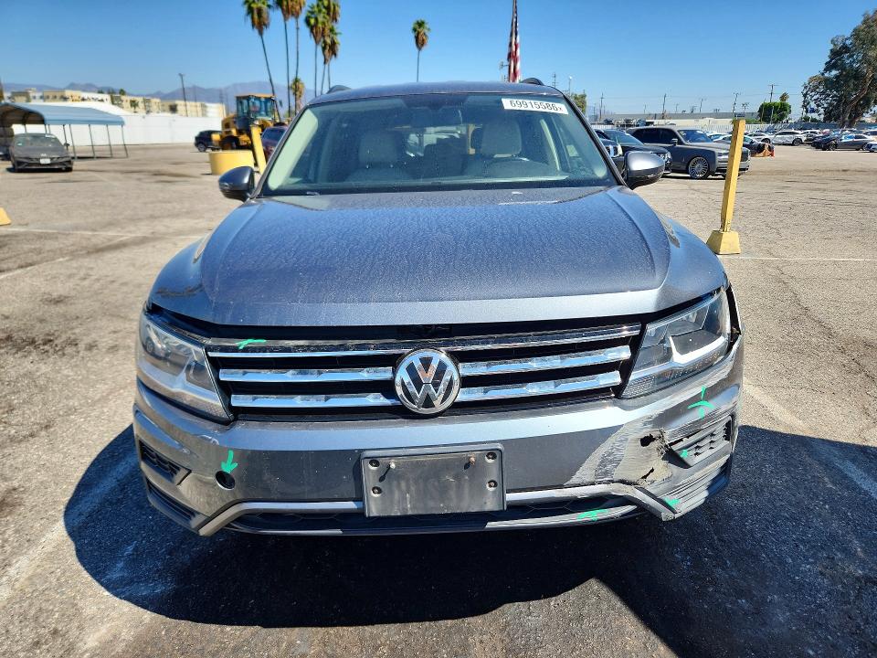 69915586 :رقم المزاد ، 3VV2B7AX4KM192094 vin ، 2019 Volkswagen Tiguan مزاد بيع