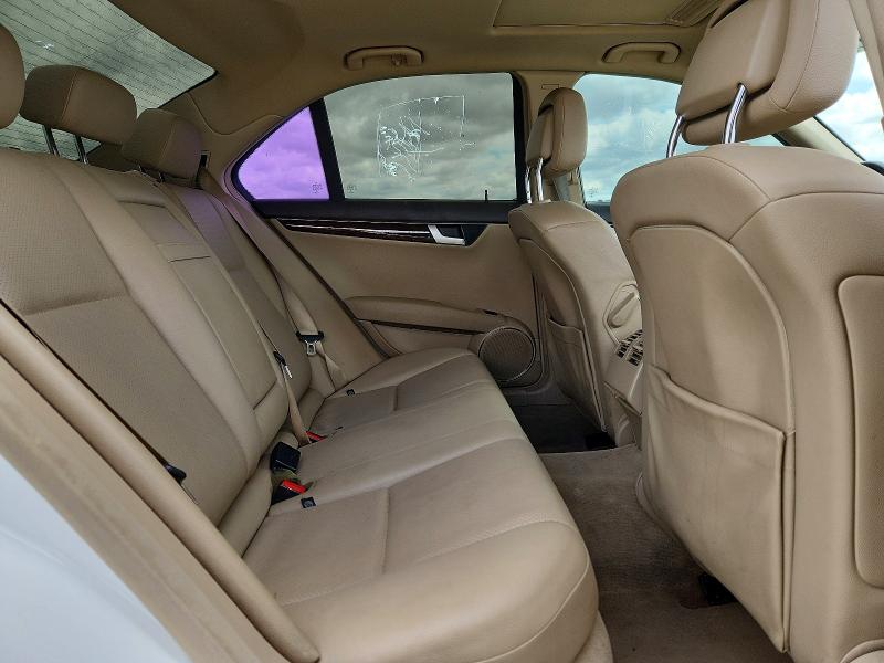 Продажа на аукционе авто 2014 Mercedes-benz C, vin: WDDGF4HB6EA941230, номер лота: 67180206
